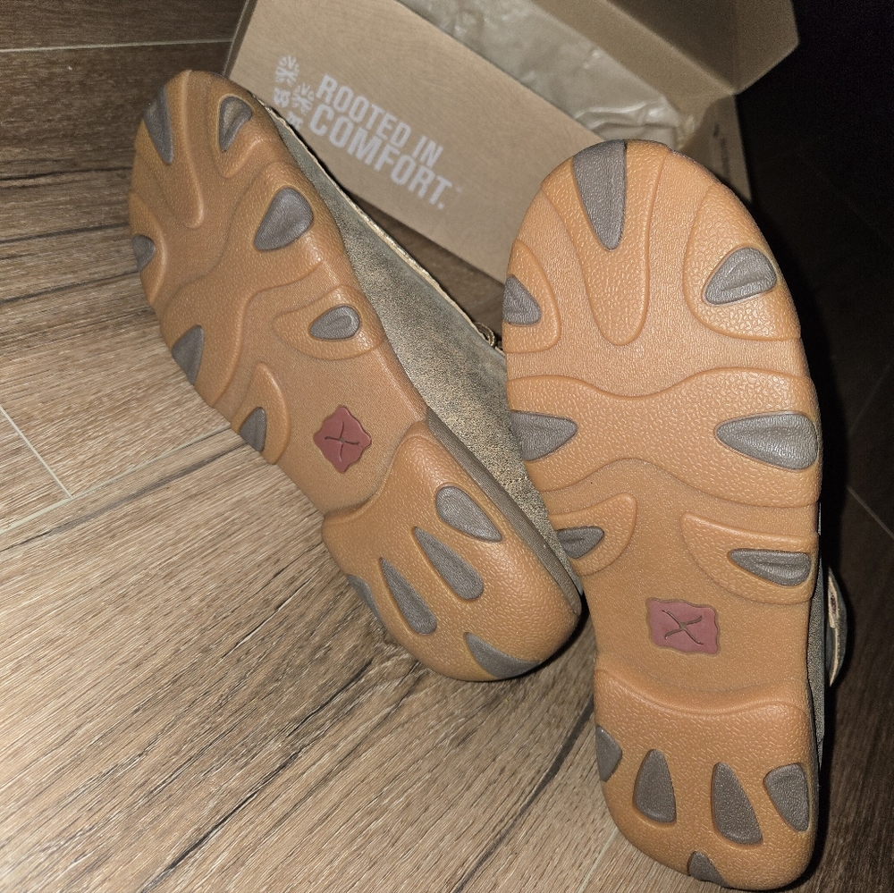 Twisted X Diamond Moccasins - Picture 3 of 5